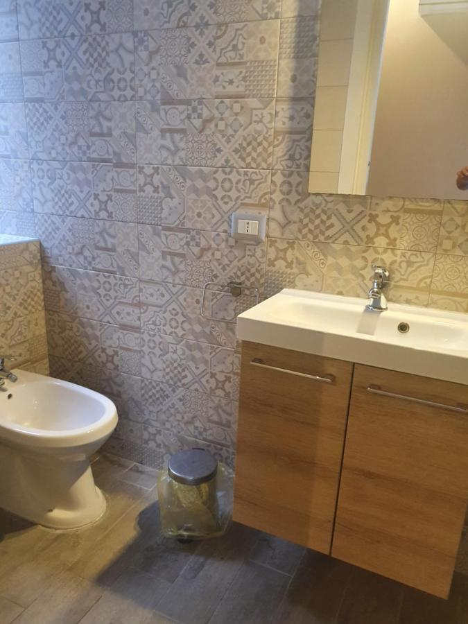 Emyjo Central B&B Neapol Zewnętrze zdjęcie