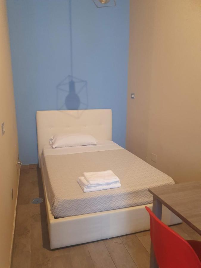 Emyjo Central B&B Neapol Zewnętrze zdjęcie