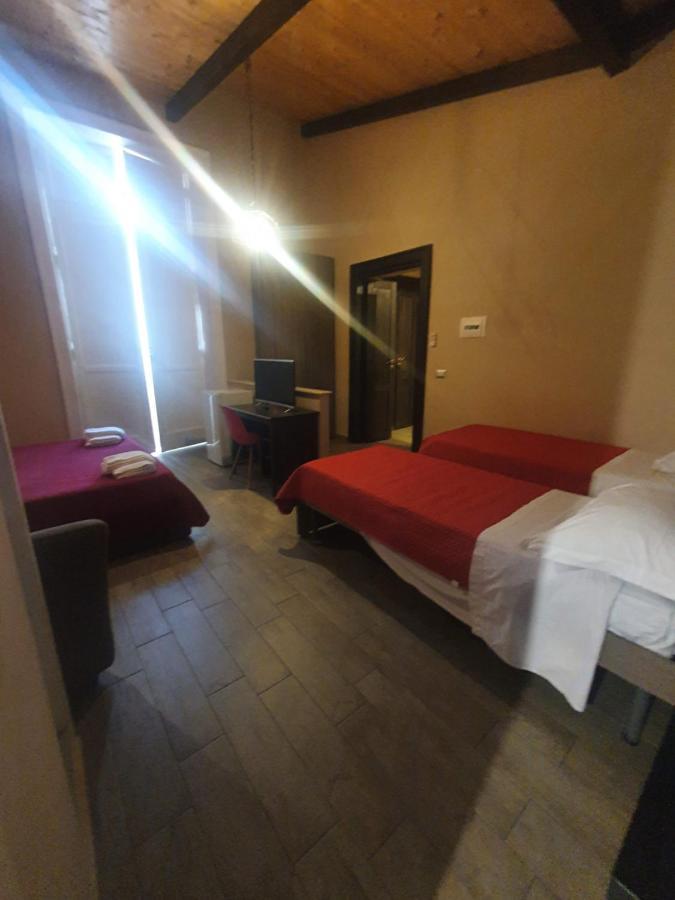 Emyjo Central B&B Neapol Zewnętrze zdjęcie