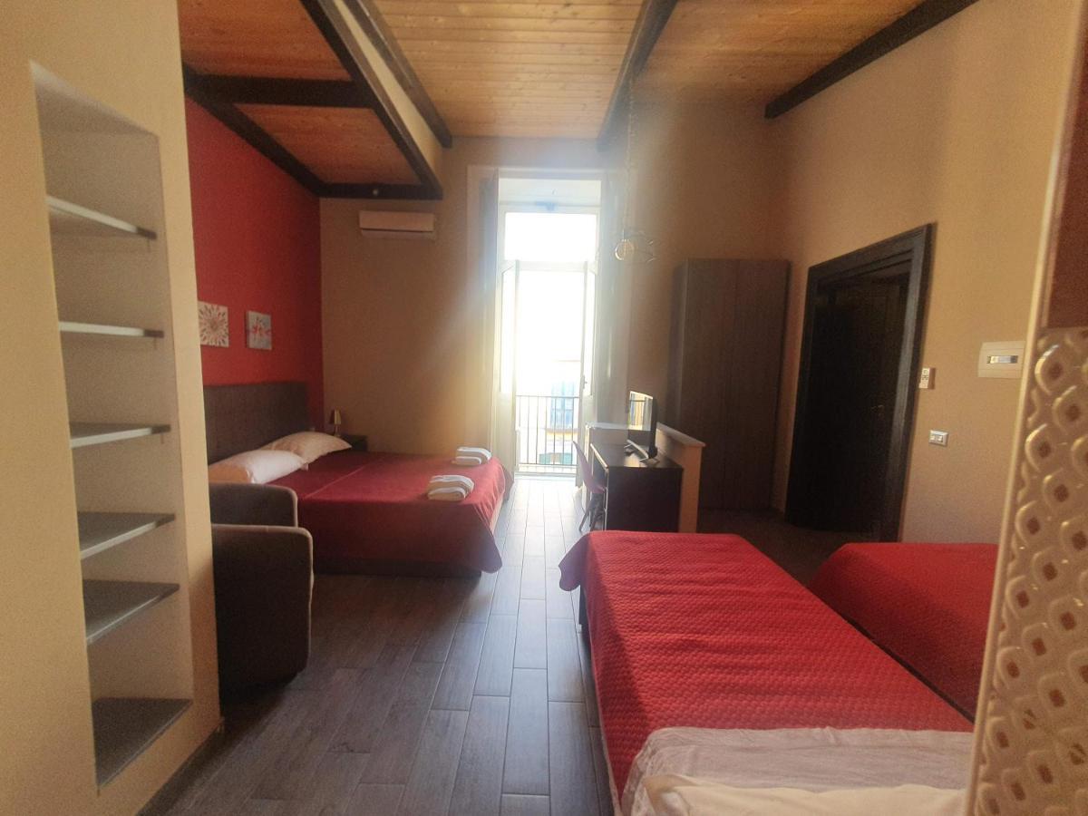 Emyjo Central B&B Neapol Zewnętrze zdjęcie
