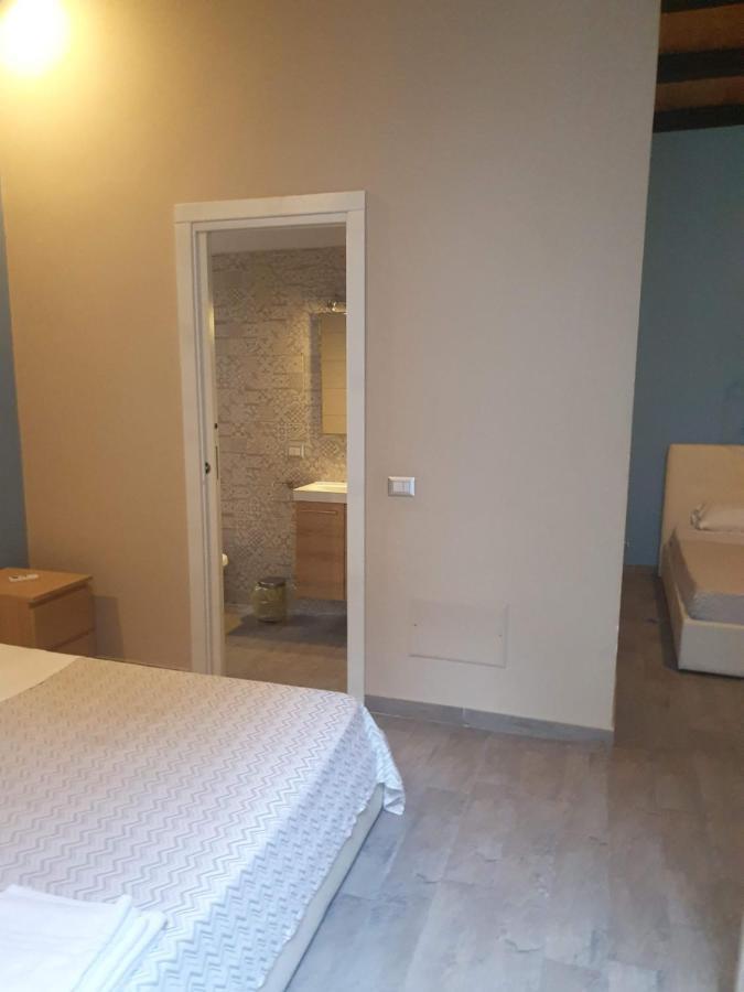 Emyjo Central B&B Neapol Zewnętrze zdjęcie