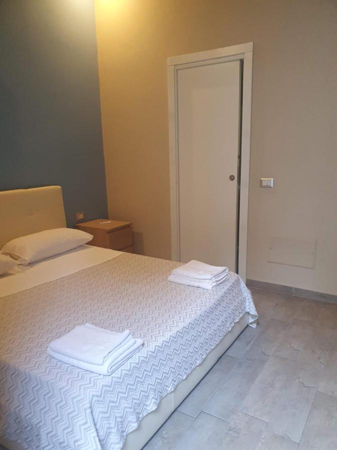 Emyjo Central B&B Neapol Zewnętrze zdjęcie
