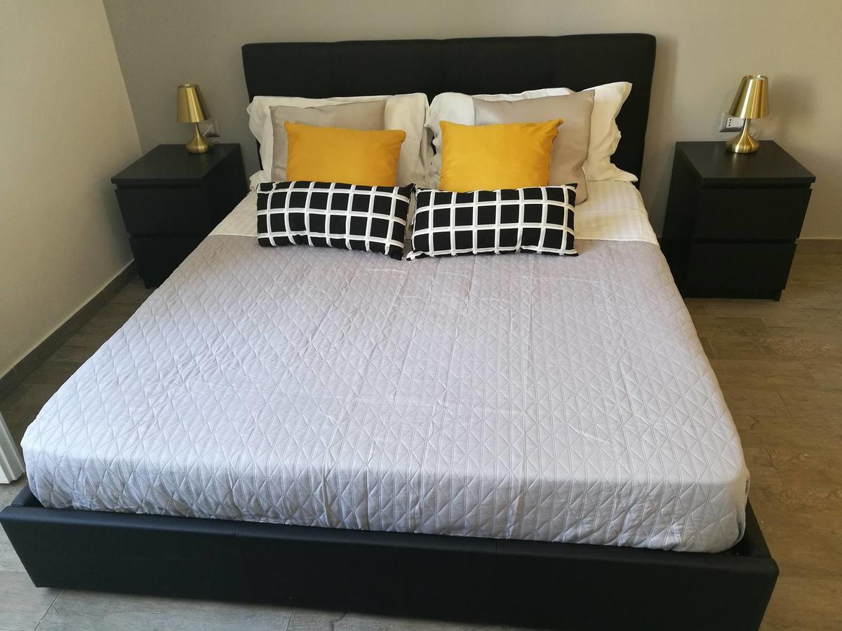 Emyjo Central B&B Neapol Zewnętrze zdjęcie