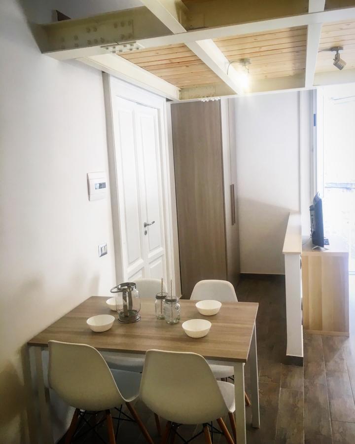 Emyjo Central B&B Neapol Zewnętrze zdjęcie